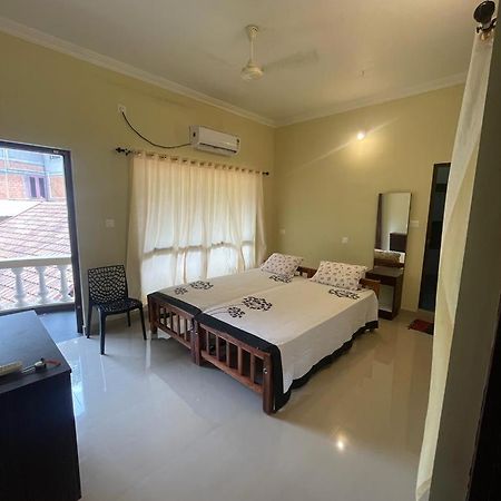 Kalpadiyil Hotell Balarampuram Exteriör bild