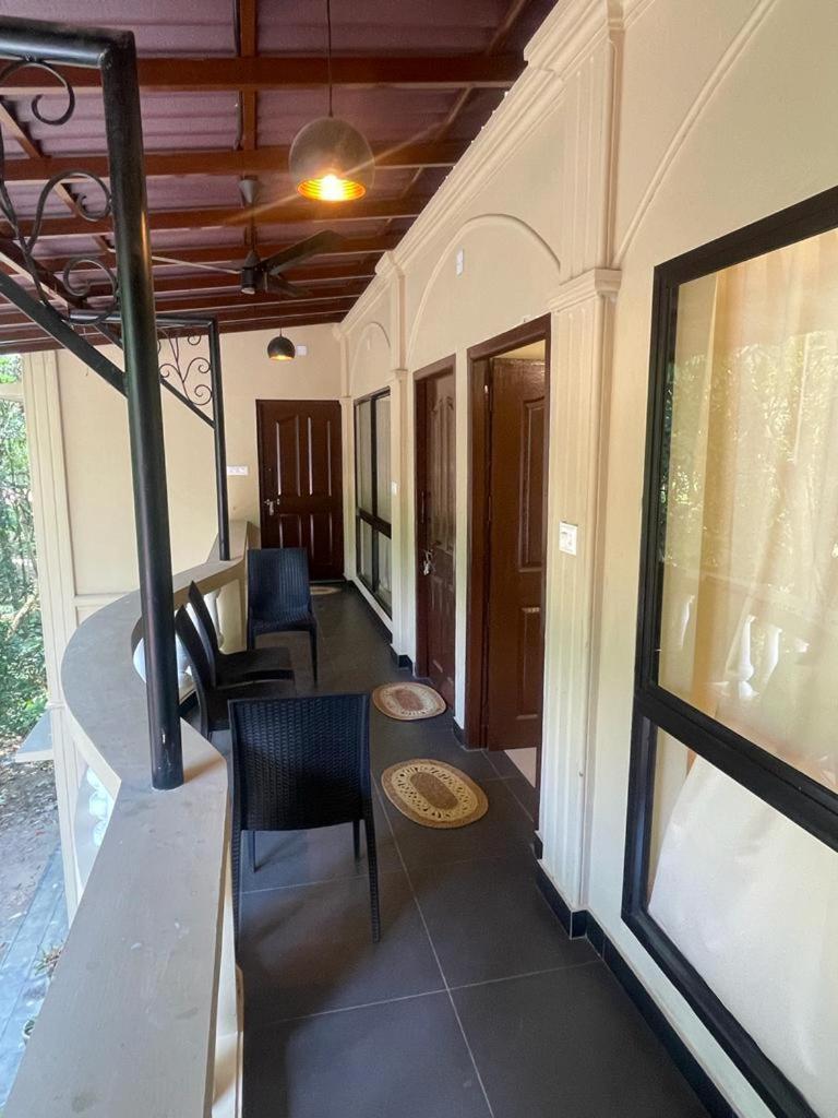 Kalpadiyil Hotell Balarampuram Exteriör bild